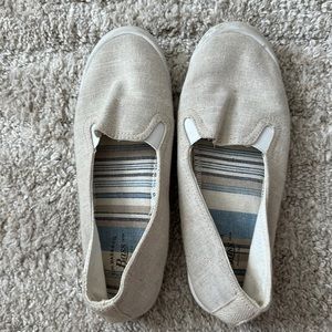 Bass women’s loafers